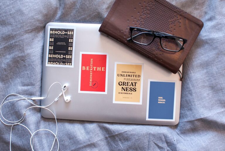 Essential Tips for Organizing Your Laptop Bag Effectively