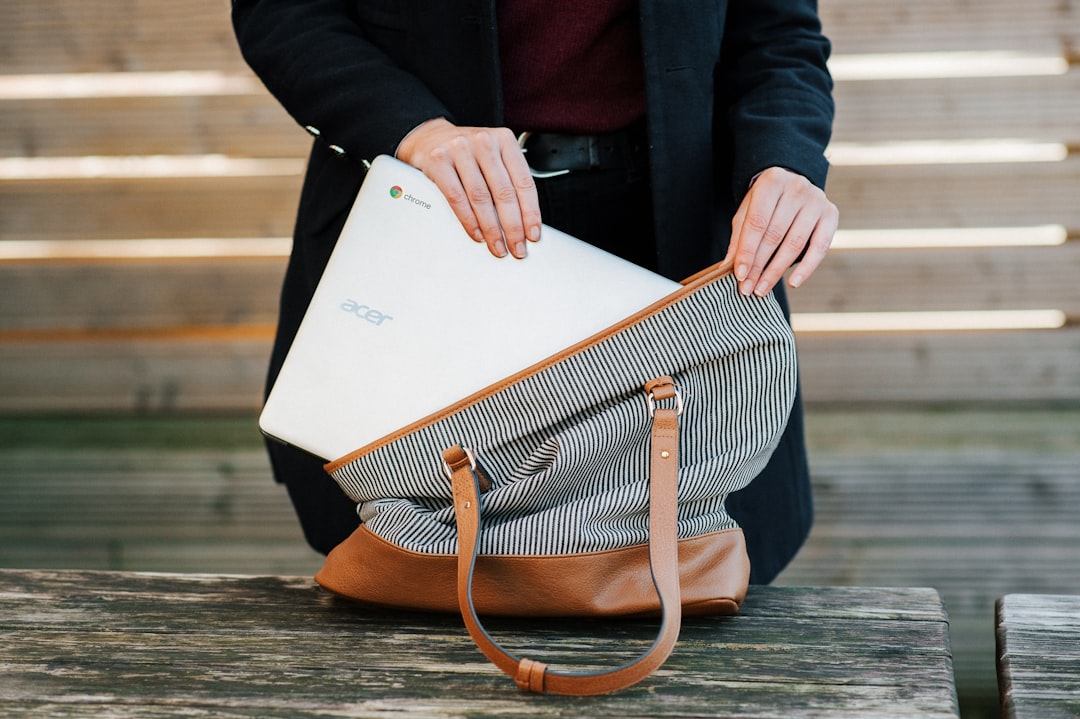 How a Good Laptop Bag Can Enhance Your Daily Commute